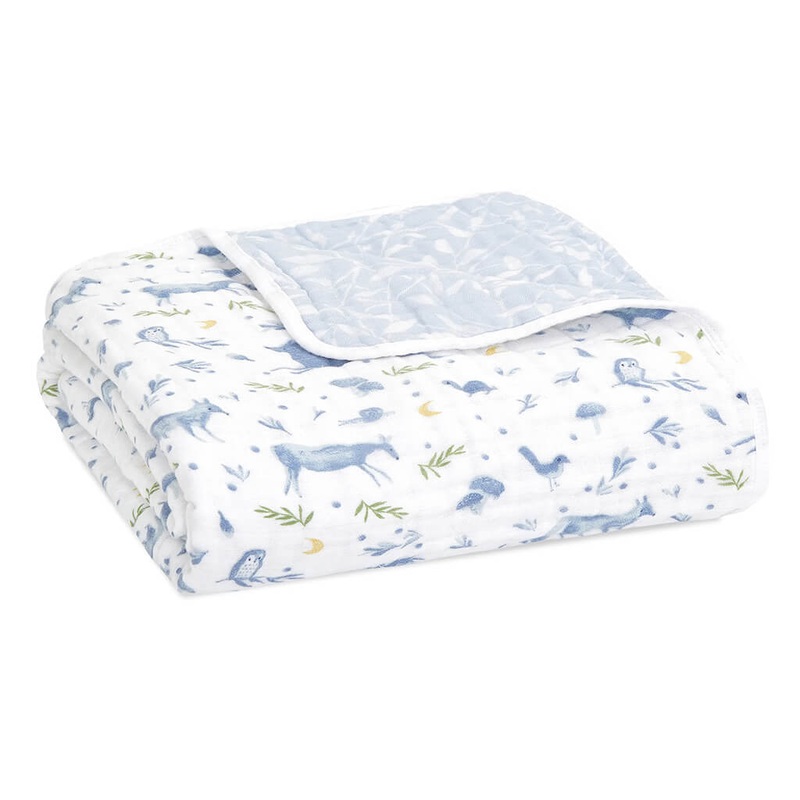 A+A Classic Dream Blanket Outdoors