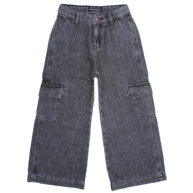 Wide-Leg Cargo Jeans