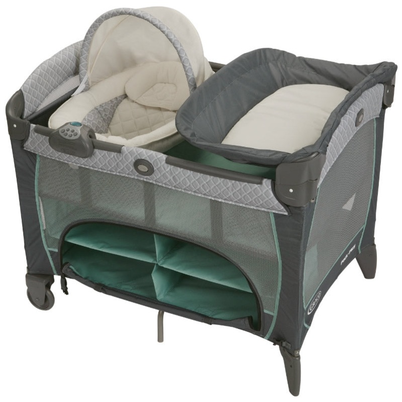Graco Pack ‘n Play Playard with Newborn Napper Station DLX – Manor