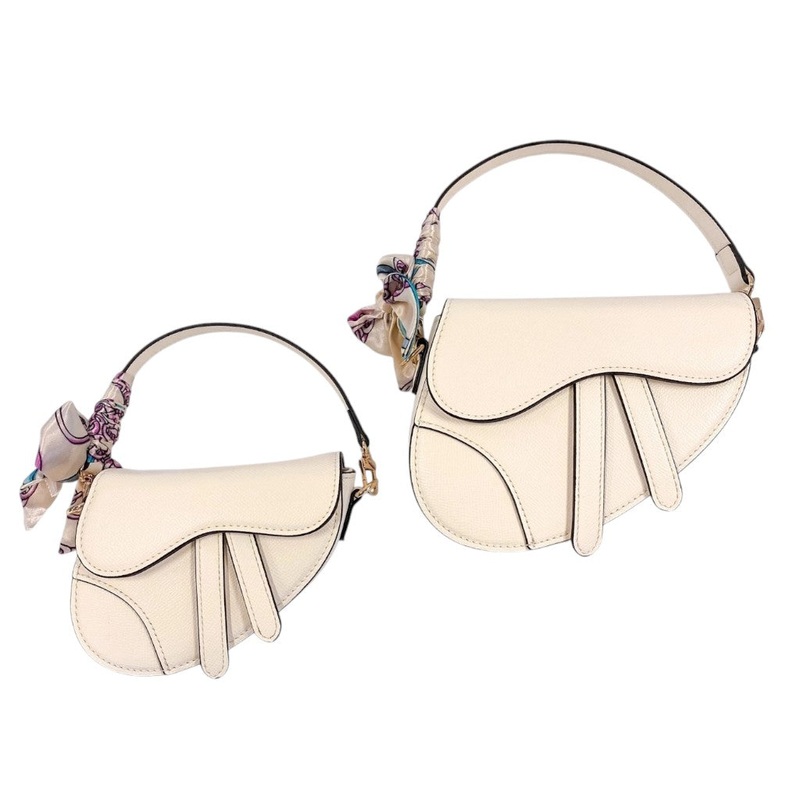 Big Saddle Purse with Scarf
