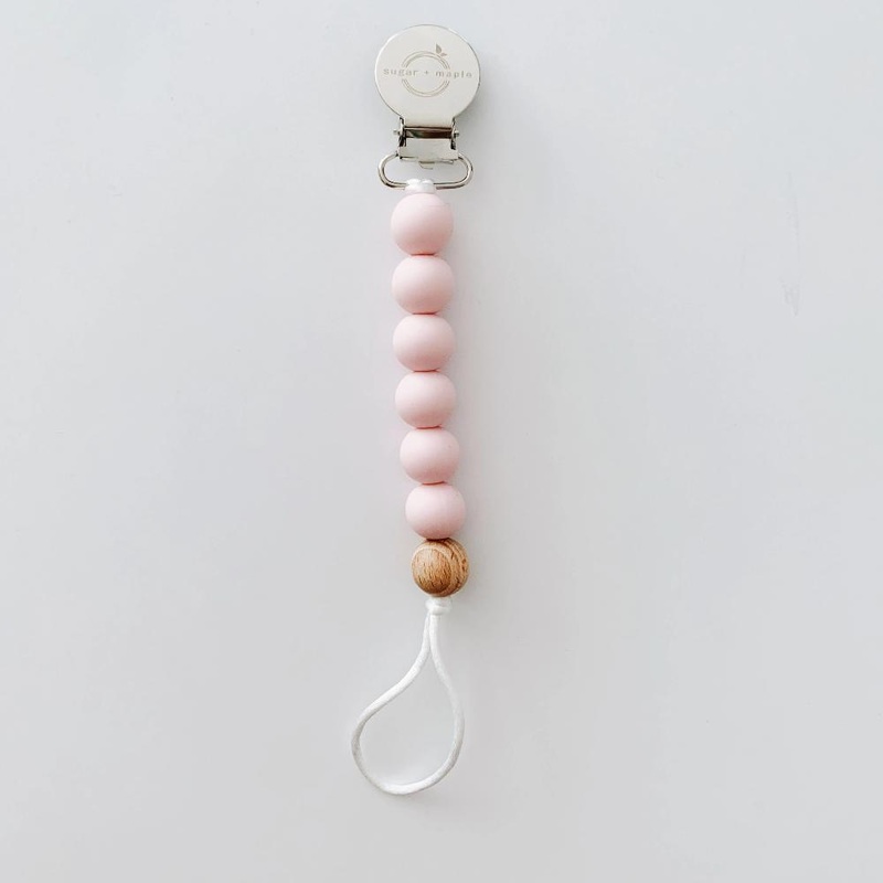 Sugar + Maple Pacifier + Teether Clip – Silicone with 1 Beechwood Bead – Blush