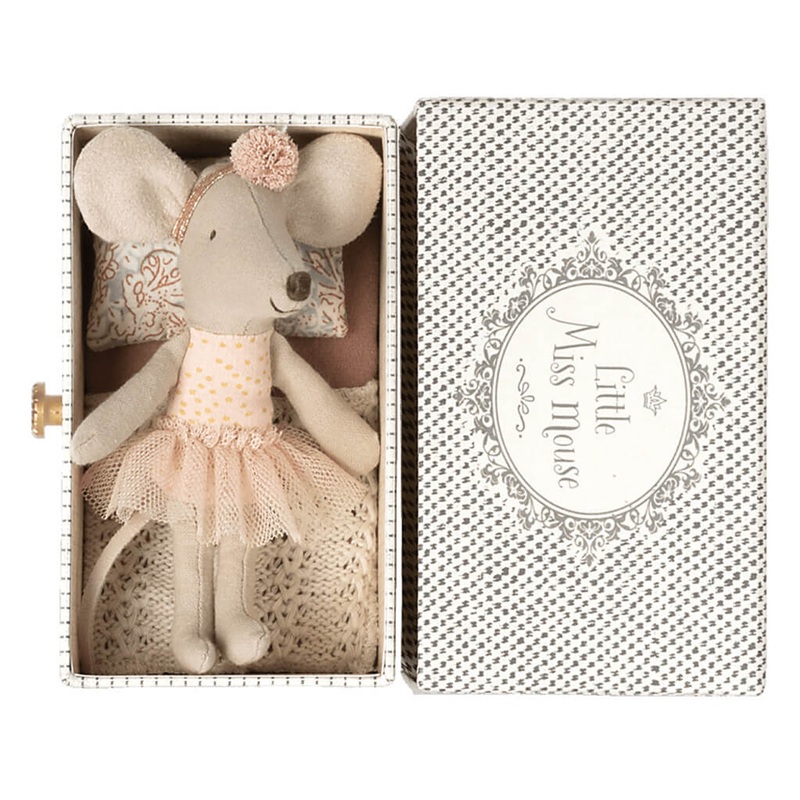 Little Sister Dance Mouse Doll in Daybed