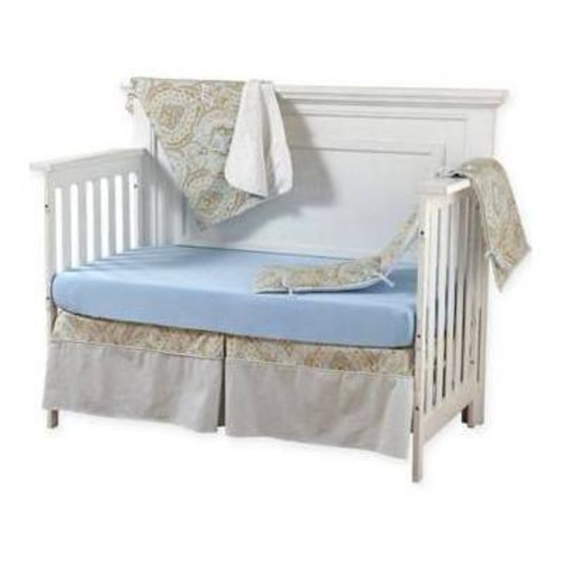 Regale Bedding w/ Blue Sheet