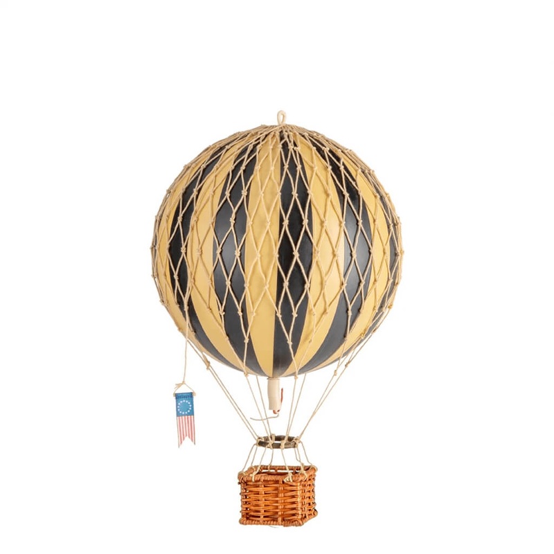 Hot Air Balloon Travels Light Medium