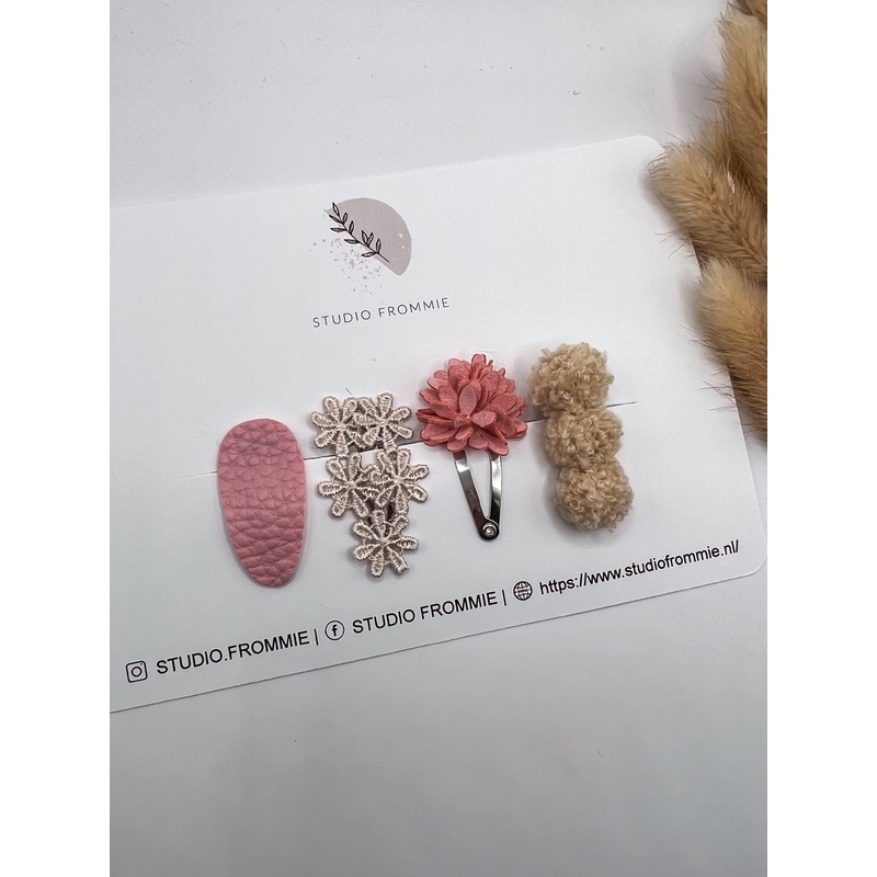 Studio Frommie Mrs Pink Hair Clips