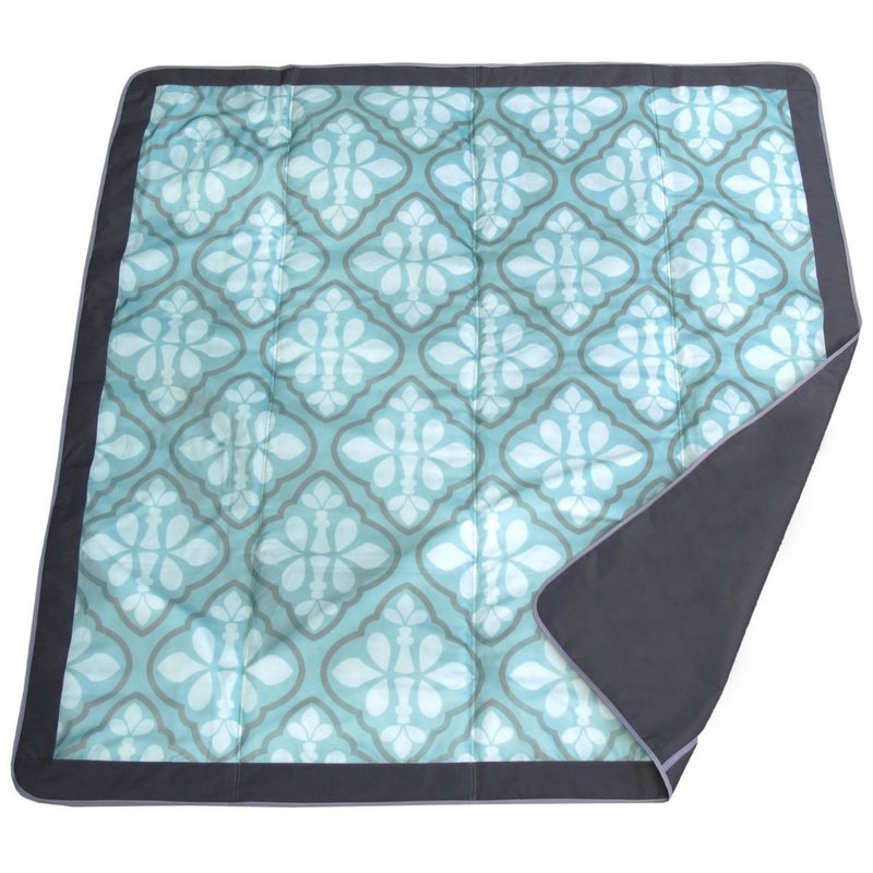 JJ Cole Outdoor Blanket, 5×5 – Blue Iris