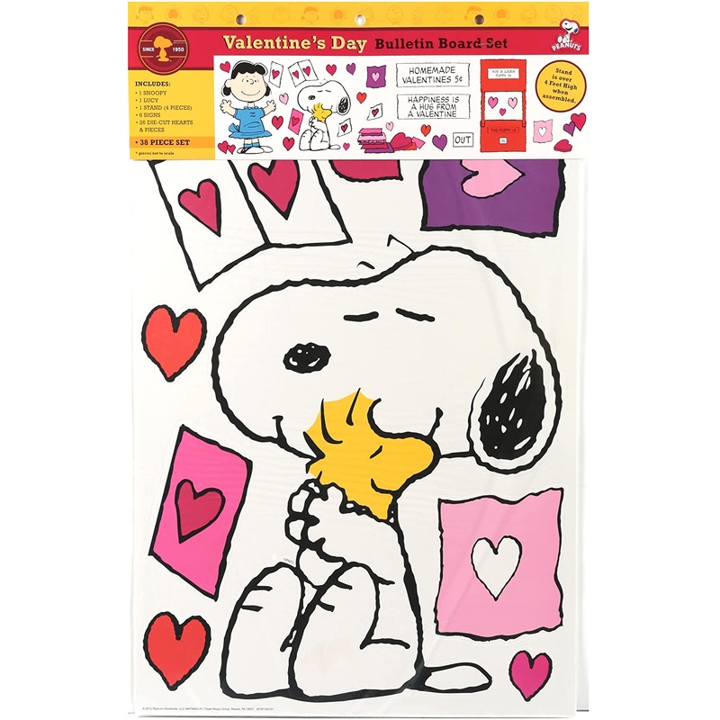 Snoopy Peanuts Valentine Bulletin Board Set