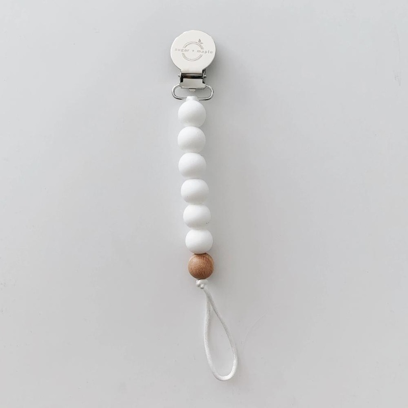 Sugar + Maple Pacifier + Teether Clip – Silicone with 1 Beechwood Bead – White