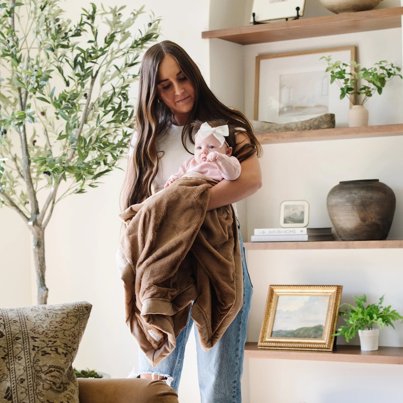 Hazelnut Lush Blanket – Receiving