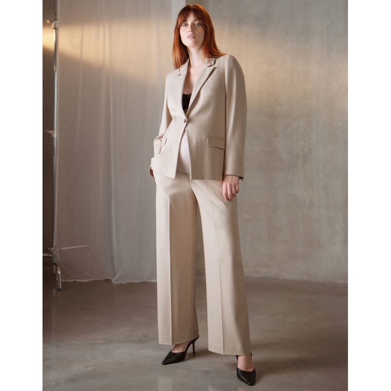 Evalyn | Tailored Maternity Blazer Sand 4