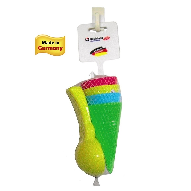 Ice Cream 5 Piece Set with 4 Cones and a Scoop